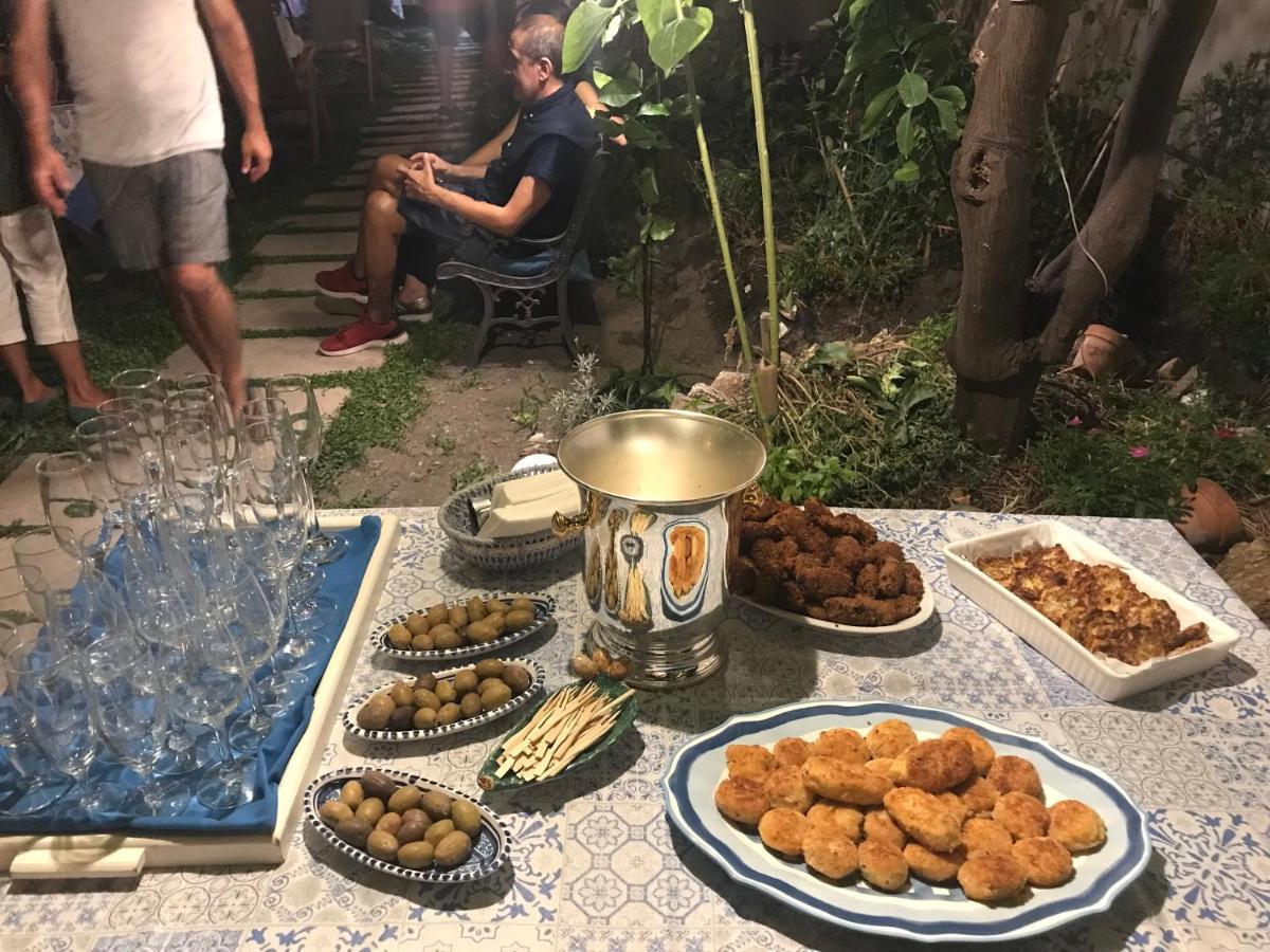 Bed and Breakfast La Zagara Furci Siculo Exterior foto